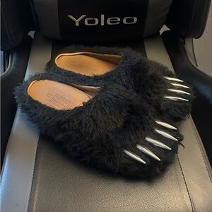 Bravest Studios Bear Claw Mules ‘Black’